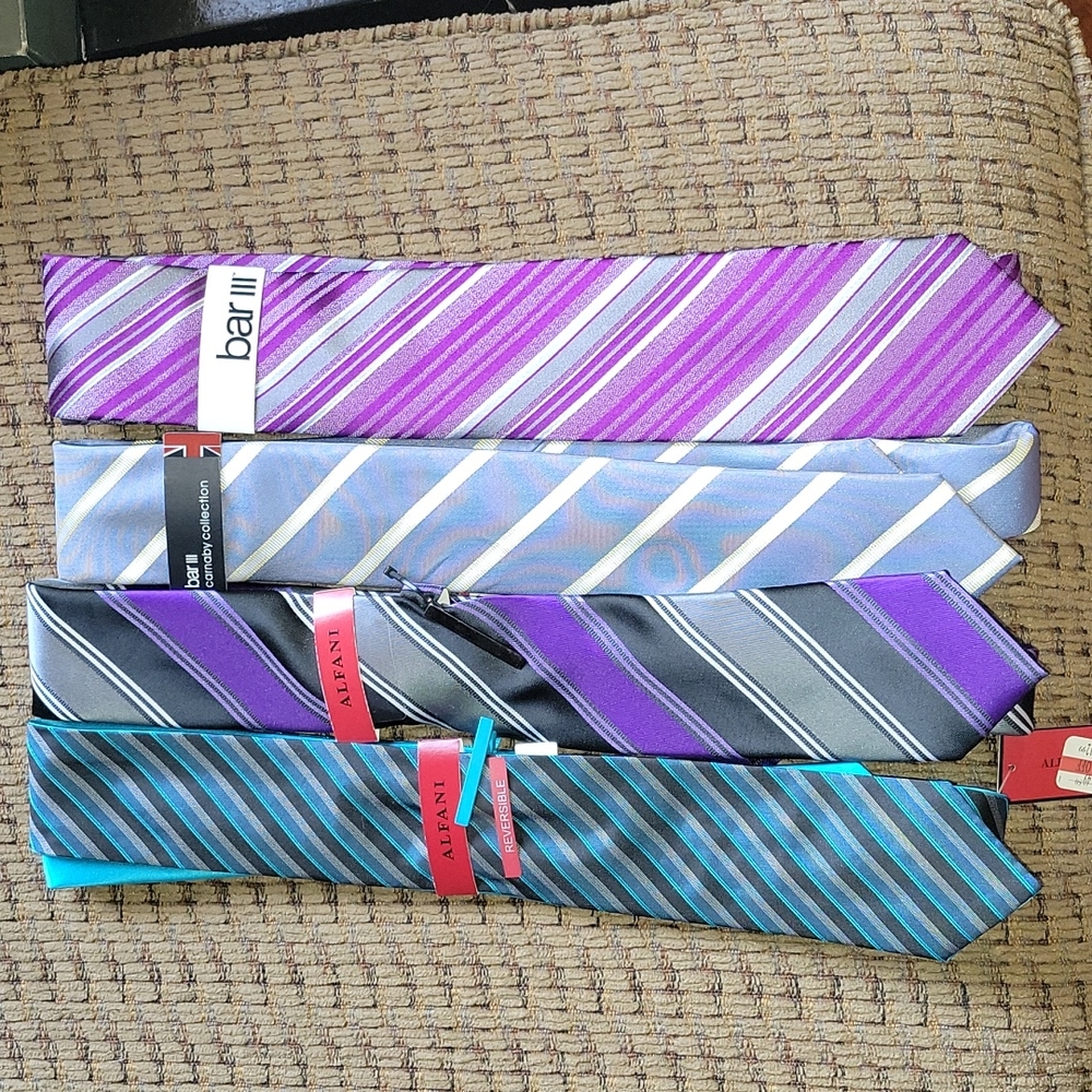 Lot of 4 skinny neckties, Alfani and Bar III